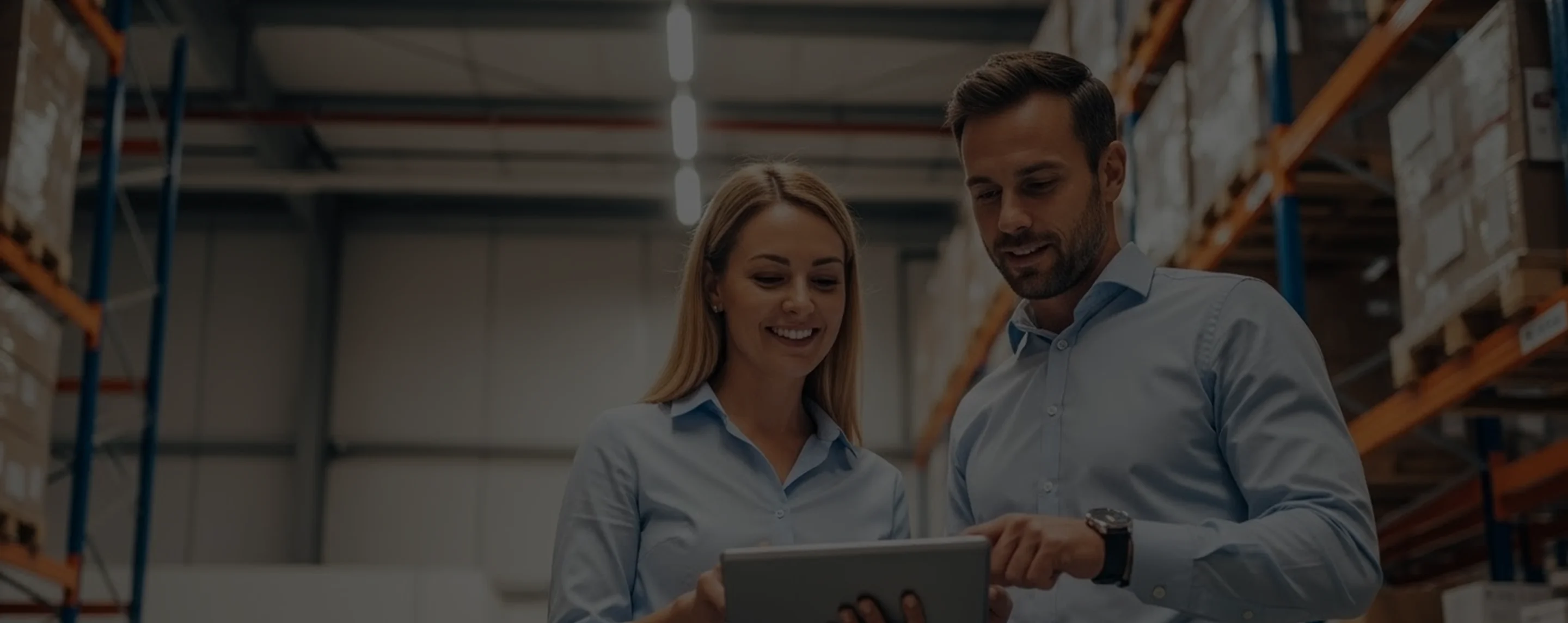 تنسيق اللوجستيات، تقليل تكاليف الشحن، وتوسيع نطاق عملك في المنطقة الحرة بدبي ساوث مع دعم كامل 360°